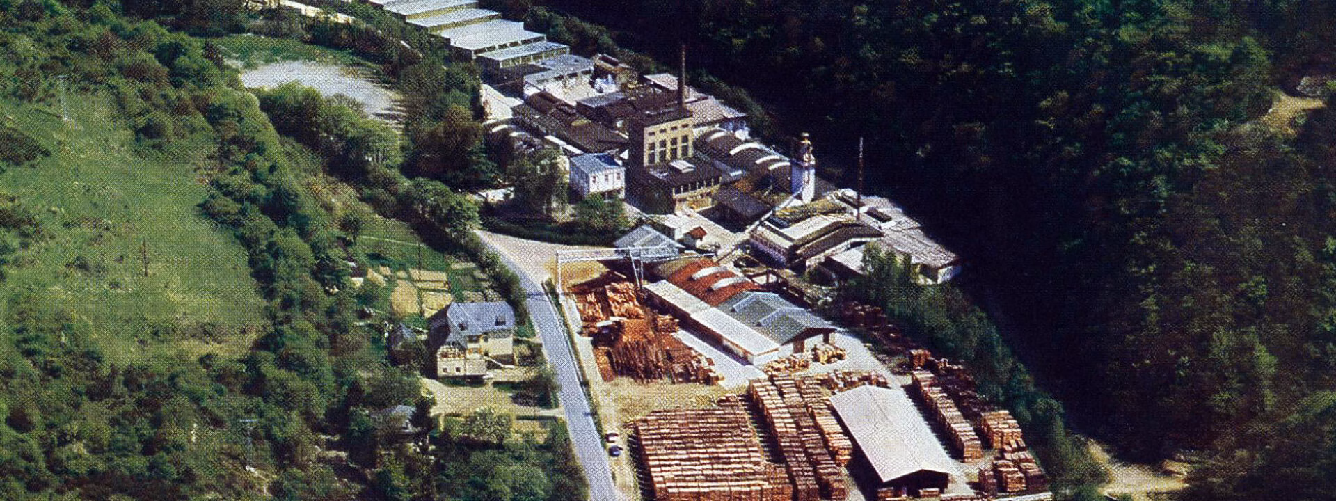 1959 Umzug auf ein 70.000 qm großes Gelände nach Lorch am Rhein – hier befindet sich das heutige Stammwerk.